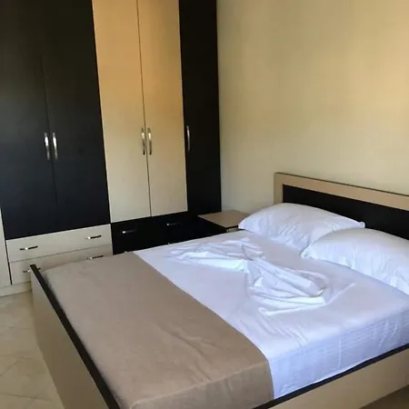 Joni Apartment *